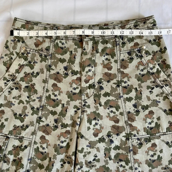 Anthropologie Camo Pants Size 6 - Picture 5 of 12